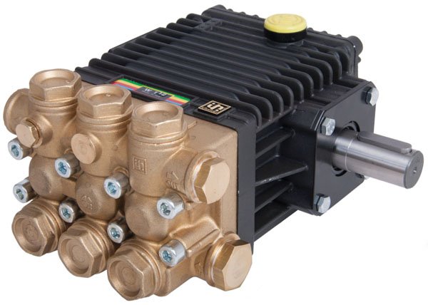 ULTIMATE 26CM BRUSH - MEDIUM